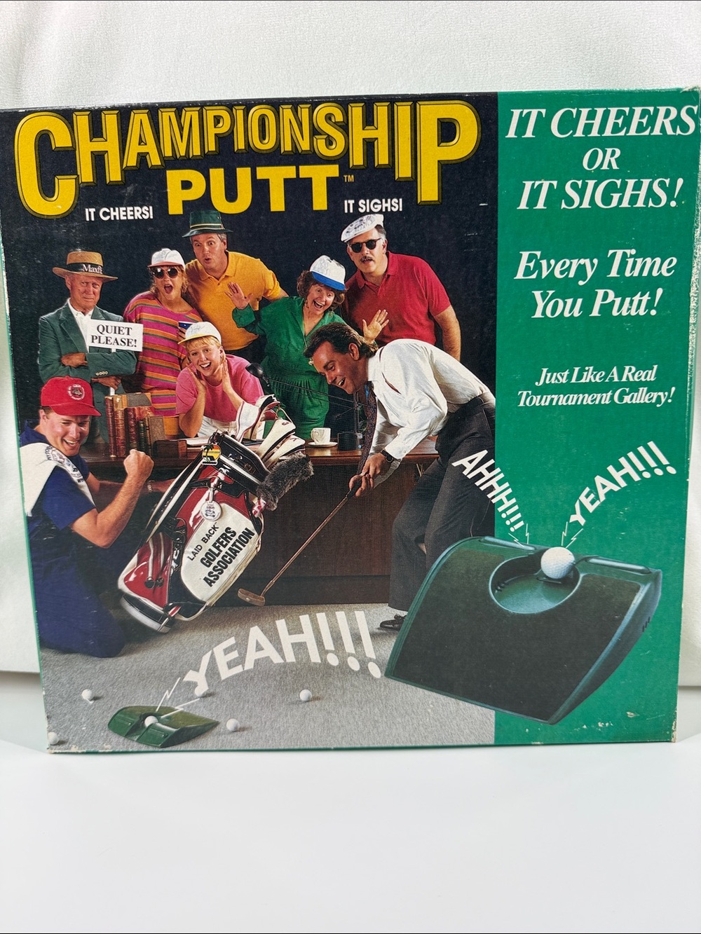 Retro championship putt that cheers